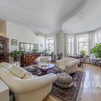 Photo #2 4-room (3 BR) apartment for <a href="http://moscow-rentals.ru/en/articles/long-term-rent" target="_blank">a long-term</a> rent
 in Russia, Moscow, Znamenka str, 15