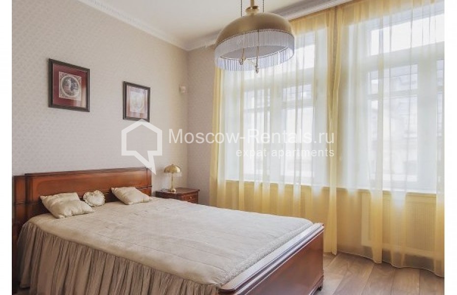 Photo #9 4-room (3 BR) apartment for <a href="http://moscow-rentals.ru/en/articles/long-term-rent" target="_blank">a long-term</a> rent
 in Russia, Moscow, Plotnikov lane, 20/21