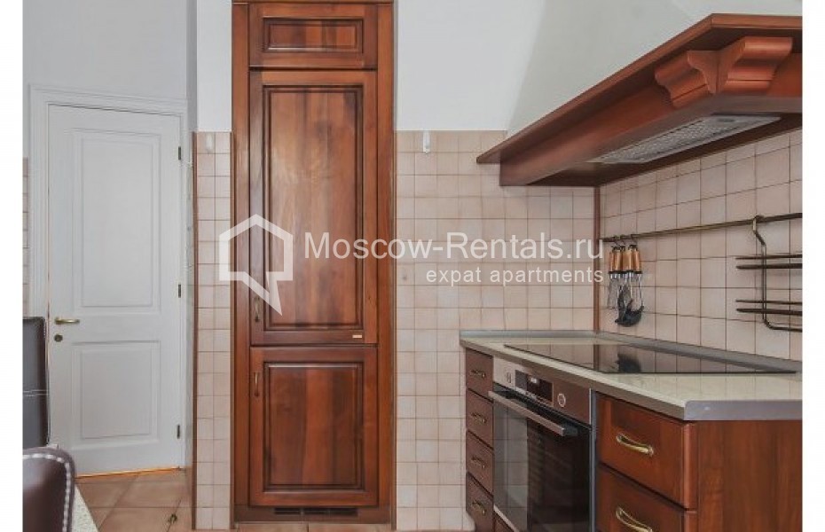 Photo #14 4-room (3 BR) apartment for <a href="http://moscow-rentals.ru/en/articles/long-term-rent" target="_blank">a long-term</a> rent
 in Russia, Moscow, Plotnikov lane, 20/21