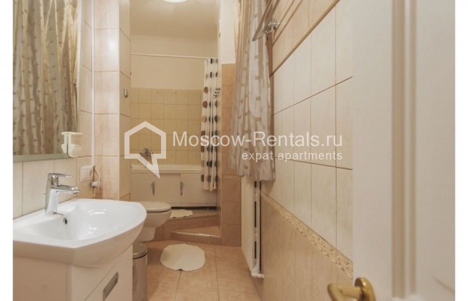 Photo #16 4-room (3 BR) apartment for <a href="http://moscow-rentals.ru/en/articles/long-term-rent" target="_blank">a long-term</a> rent
 in Russia, Moscow, Plotnikov lane, 20/21