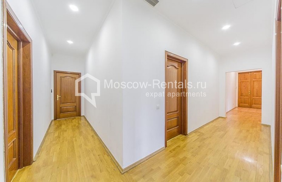 Photo #6 4-room (3 BR) apartment for <a href="http://moscow-rentals.ru/en/articles/long-term-rent" target="_blank">a long-term</a> rent
 in Russia, Moscow, Petrovskyi lane, 1/30С1