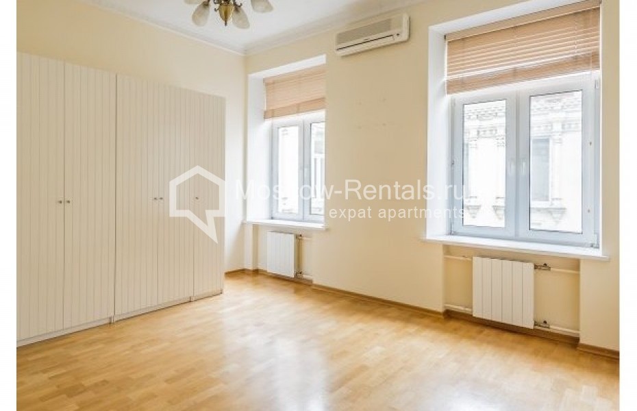 Photo #7 5-room (4 BR) apartment for <a href="http://moscow-rentals.ru/en/articles/long-term-rent" target="_blank">a long-term</a> rent
 in Russia, Moscow, Tverskaya str., 6С6