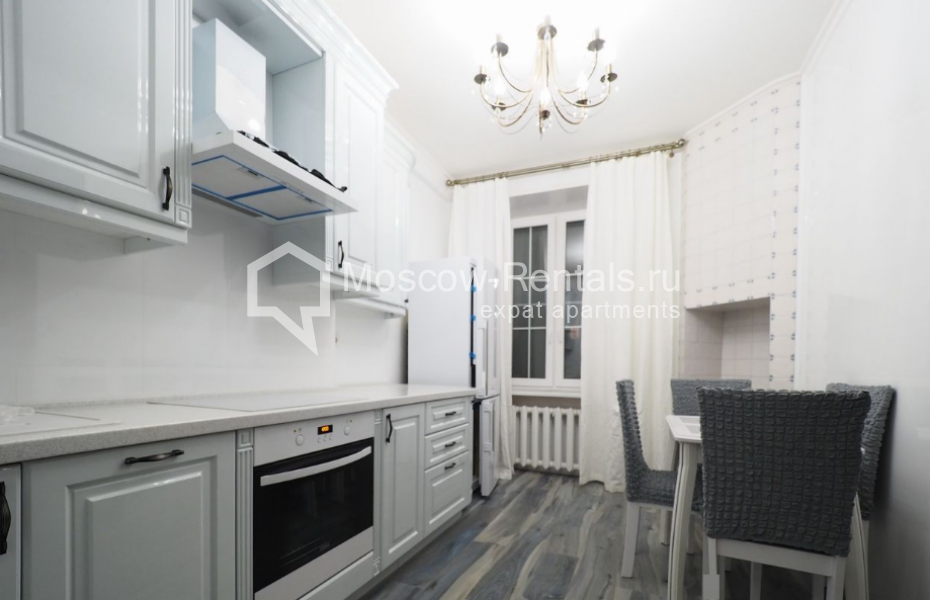 Photo #1 4-room (3 BR) apartment for <a href="http://moscow-rentals.ru/en/articles/long-term-rent" target="_blank">a long-term</a> rent
 in Russia, Moscow, Srednyi Kislovskyi lane, 5/6С14