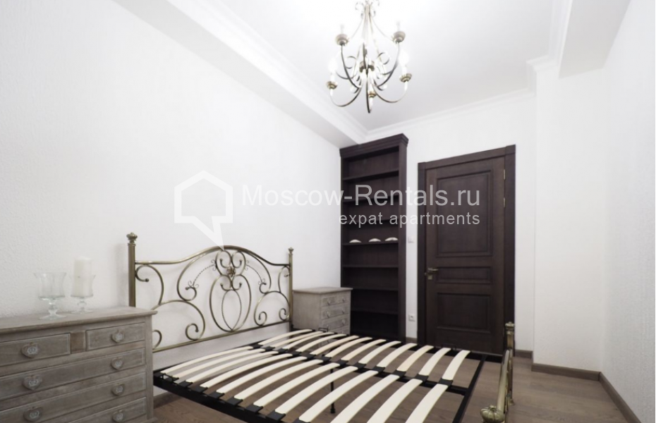 Photo #12 4-room (3 BR) apartment for <a href="http://moscow-rentals.ru/en/articles/long-term-rent" target="_blank">a long-term</a> rent
 in Russia, Moscow, Srednyi Kislovskyi lane, 5/6С14