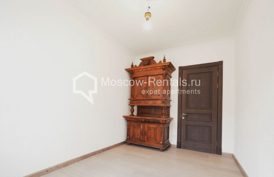 Photo #13 4-room (3 BR) apartment for <a href="http://moscow-rentals.ru/en/articles/long-term-rent" target="_blank">a long-term</a> rent
 in Russia, Moscow, Srednyi Kislovskyi lane, 5/6С14