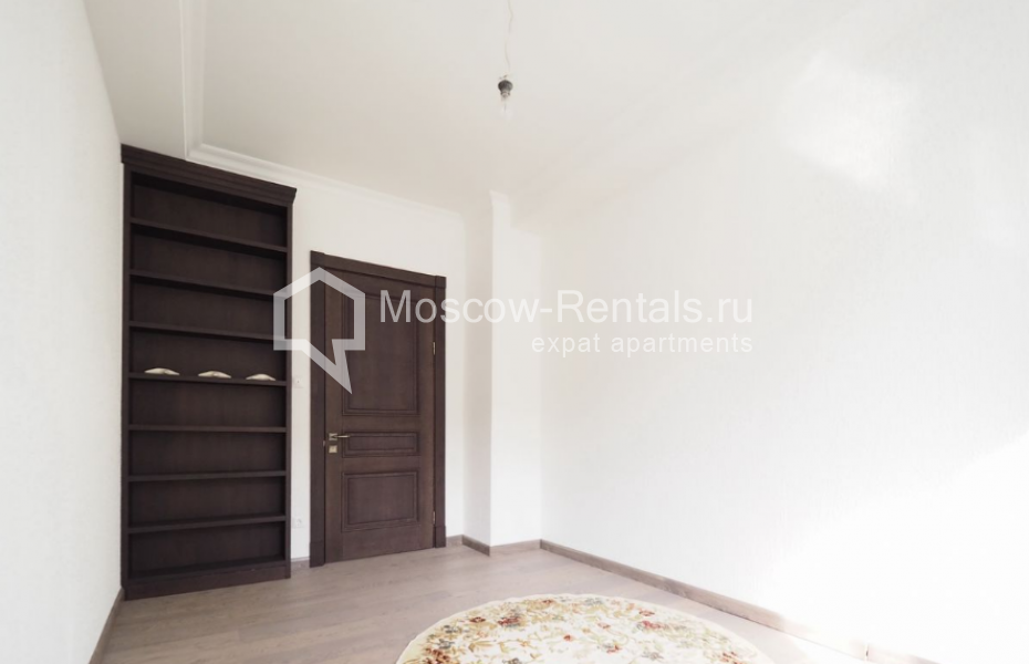 Photo #16 4-room (3 BR) apartment for <a href="http://moscow-rentals.ru/en/articles/long-term-rent" target="_blank">a long-term</a> rent
 in Russia, Moscow, Srednyi Kislovskyi lane, 5/6С14