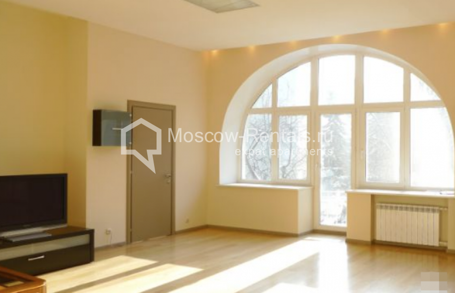 Photo #1 6-room (5 BR) apartment for <a href="http://moscow-rentals.ru/en/articles/long-term-rent" target="_blank">a long-term</a> rent
 in Russia, Moscow, Kamennaya Sloboda lane, 8/1