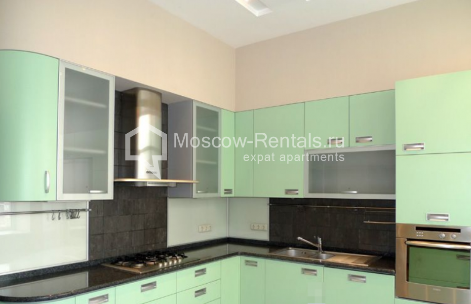 Photo #5 6-room (5 BR) apartment for <a href="http://moscow-rentals.ru/en/articles/long-term-rent" target="_blank">a long-term</a> rent
 in Russia, Moscow, Kamennaya Sloboda lane, 8/1