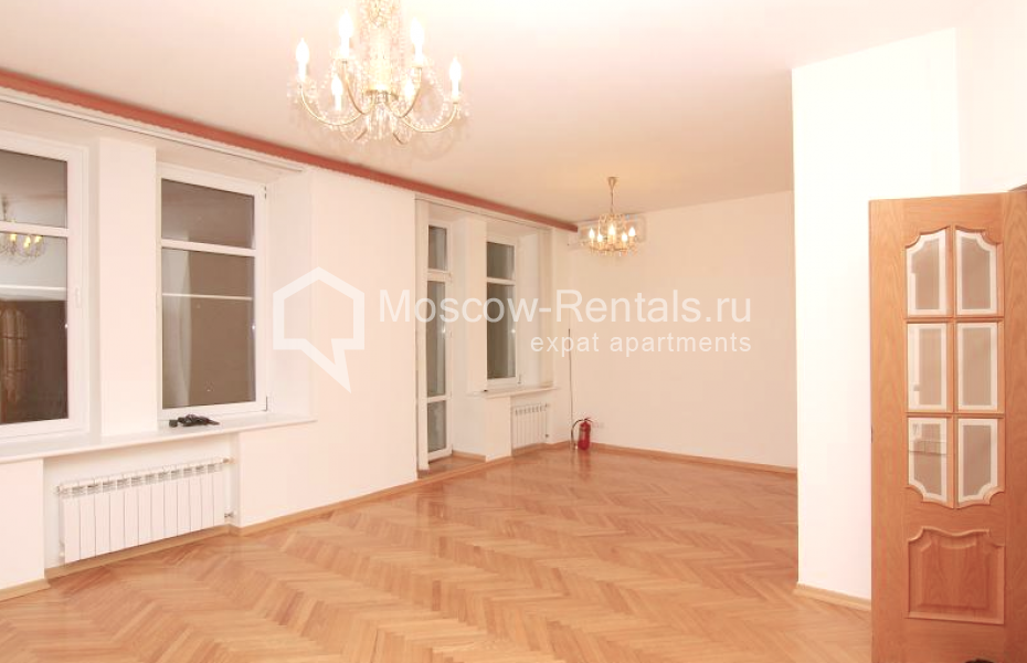 Photo #3 5-room (4 BR) apartment for <a href="http://moscow-rentals.ru/en/articles/long-term-rent" target="_blank">a long-term</a> rent
 in Russia, Moscow, Plushchikha str, 31