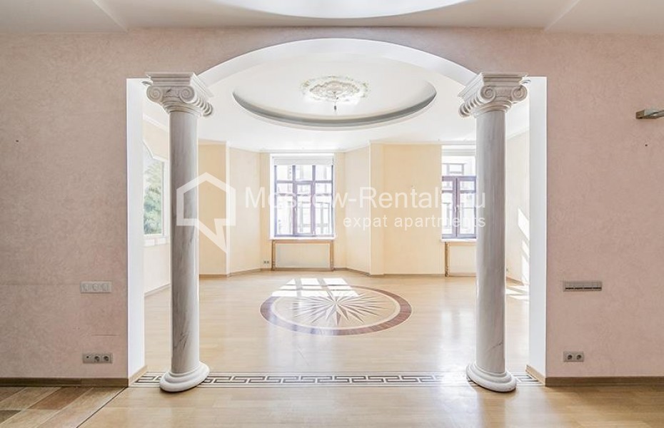Photo #5 5-room (4 BR) apartment for <a href="http://moscow-rentals.ru/en/articles/long-term-rent" target="_blank">a long-term</a> rent
 in Russia, Moscow, Vorotnikovskyi lane,  4