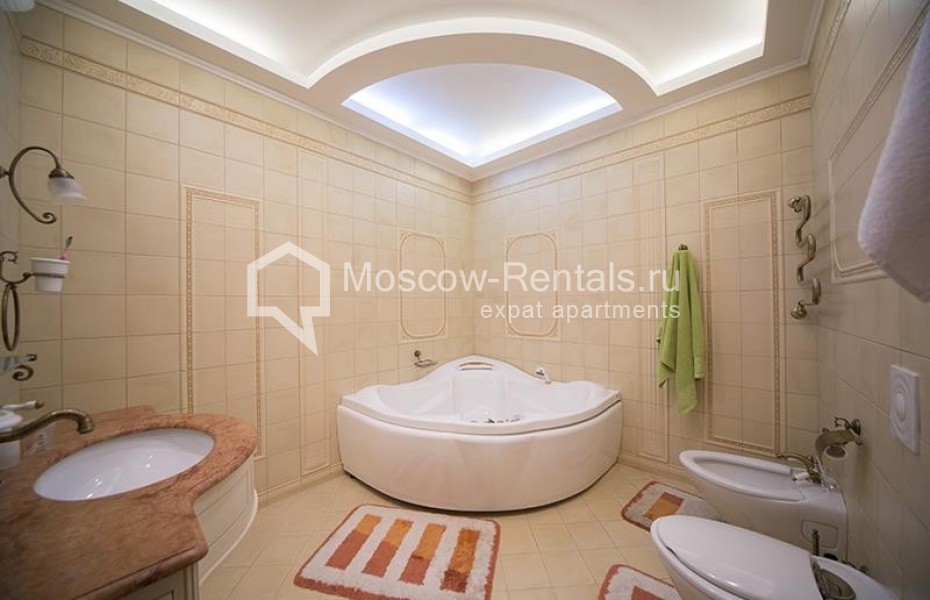 Photo #14 5-room (4 BR) apartment for <a href="http://moscow-rentals.ru/en/articles/long-term-rent" target="_blank">a long-term</a> rent
 in Russia, Moscow, Vorotnikovskyi lane,  4