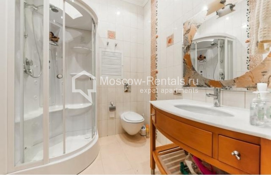 Photo #15 5-room (4 BR) apartment for <a href="http://moscow-rentals.ru/en/articles/long-term-rent" target="_blank">a long-term</a> rent
 in Russia, Moscow, Vorotnikovskyi lane,  4
