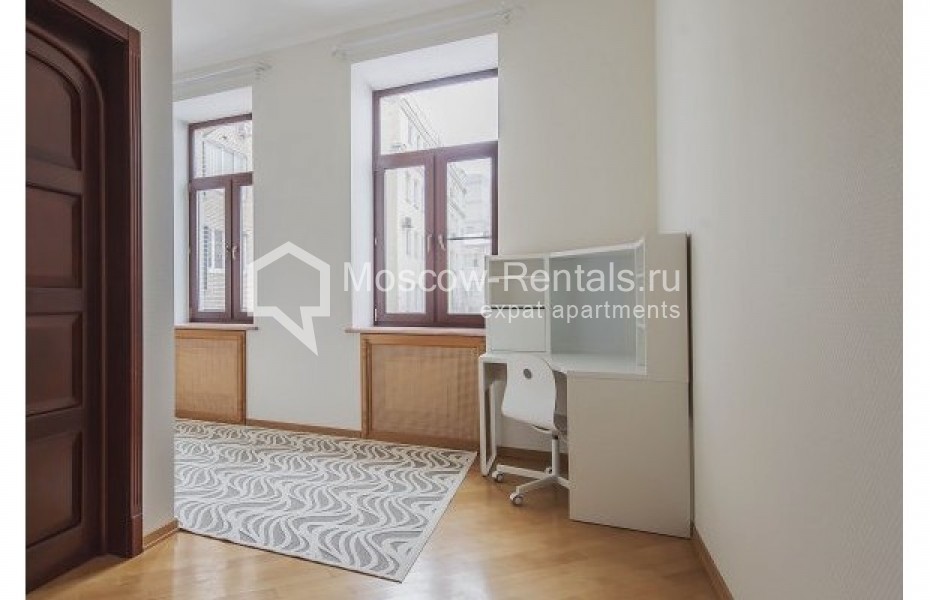 Photo #12 5-room (4 BR) apartment for <a href="http://moscow-rentals.ru/en/articles/long-term-rent" target="_blank">a long-term</a> rent
 in Russia, Moscow, Vorotnikovskyi lane,  4