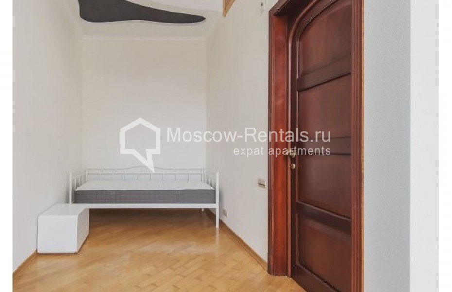 Photo #11 5-room (4 BR) apartment for <a href="http://moscow-rentals.ru/en/articles/long-term-rent" target="_blank">a long-term</a> rent
 in Russia, Moscow, Vorotnikovskyi lane,  4