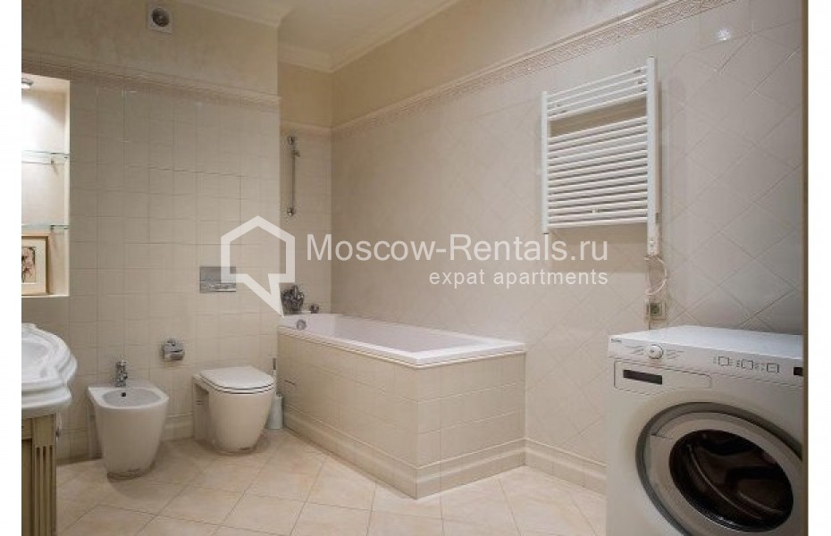 Photo #8 4-room (3 BR) apartment for <a href="http://moscow-rentals.ru/en/articles/long-term-rent" target="_blank">a long-term</a> rent
 in Russia, Moscow, Aleksandra Nevskogo str, 27