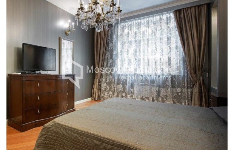 Photo #10 4-room (3 BR) apartment for <a href="http://moscow-rentals.ru/en/articles/long-term-rent" target="_blank">a long-term</a> rent
 in Russia, Moscow, Aleksandra Nevskogo str, 27