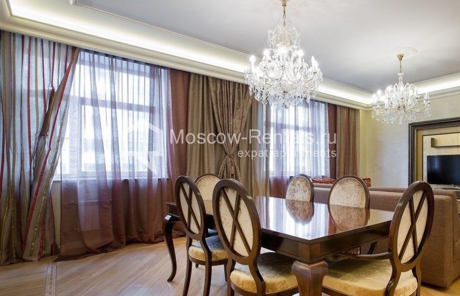 Photo #5 4-room (3 BR) apartment for <a href="http://moscow-rentals.ru/en/articles/long-term-rent" target="_blank">a long-term</a> rent
 in Russia, Moscow, Aleksandra Nevskogo str, 27