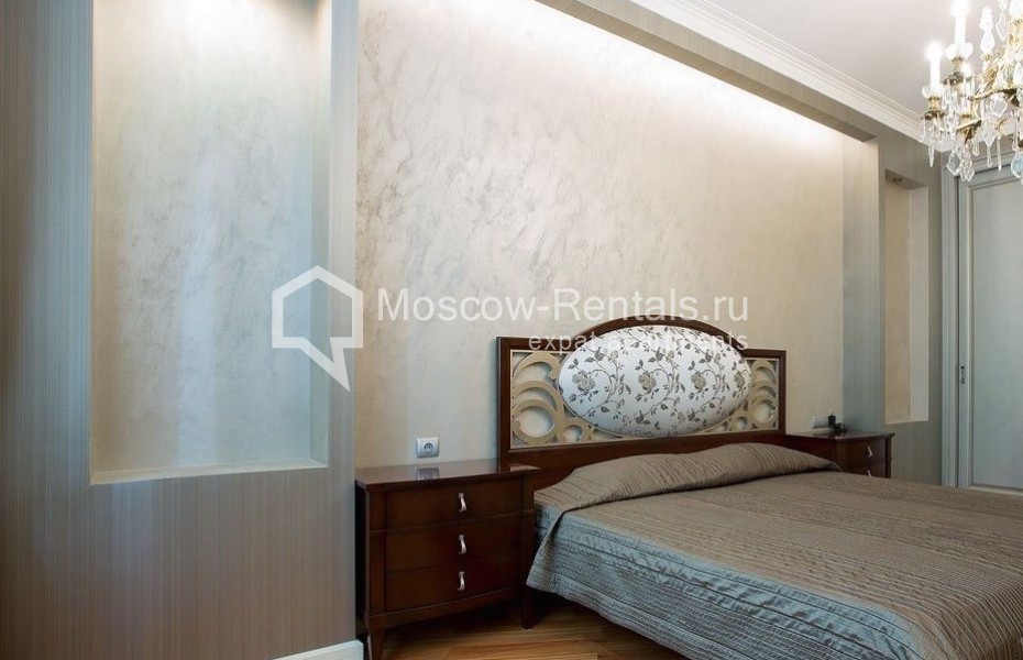 Photo #11 4-room (3 BR) apartment for <a href="http://moscow-rentals.ru/en/articles/long-term-rent" target="_blank">a long-term</a> rent
 in Russia, Moscow, Aleksandra Nevskogo str, 27