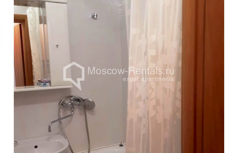 Photo #10 3-room (2 BR) apartment for <a href="http://moscow-rentals.ru/en/articles/long-term-rent" target="_blank">a long-term</a> rent
 in Russia, Moscow, B. Dorogomilovskaya str, 16