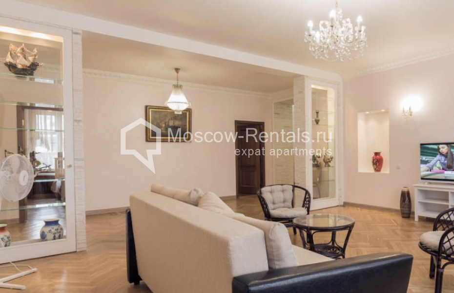Photo #1 5-room (4 BR) apartment for <a href="http://moscow-rentals.ru/en/articles/long-term-rent" target="_blank">a long-term</a> rent
 in Russia, Moscow, Spiridonovka str, 18