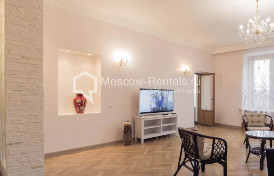 Photo #4 5-room (4 BR) apartment for <a href="http://moscow-rentals.ru/en/articles/long-term-rent" target="_blank">a long-term</a> rent
 in Russia, Moscow, Spiridonovka str, 18