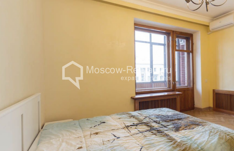 Photo #15 5-room (4 BR) apartment for <a href="http://moscow-rentals.ru/en/articles/long-term-rent" target="_blank">a long-term</a> rent
 in Russia, Moscow, Spiridonovka str, 18
