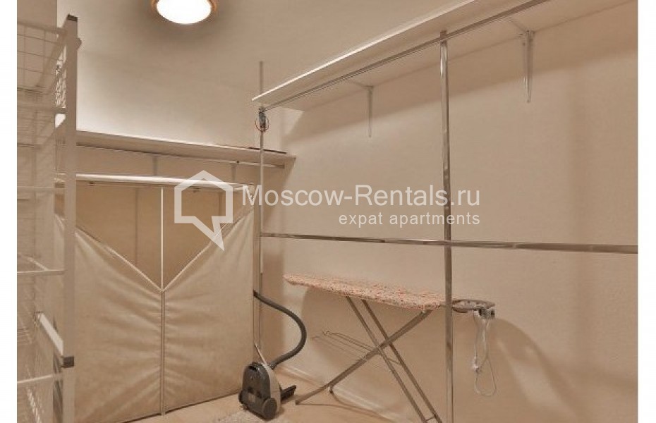 Photo #16 5-room (4 BR) apartment for <a href="http://moscow-rentals.ru/en/articles/long-term-rent" target="_blank">a long-term</a> rent
 in Russia, Moscow, Sergeya Makeeva str, 1