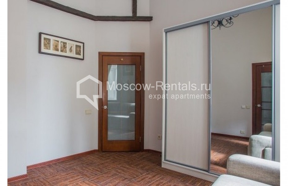 Photo #10 5-room (4 BR) apartment for <a href="http://moscow-rentals.ru/en/articles/long-term-rent" target="_blank">a long-term</a> rent
 in Russia, Moscow, Sadovaya-Samotechnaya str, 2/12