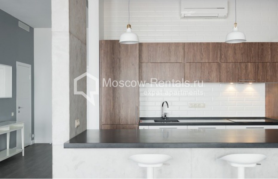 Photo #5 3-room (2 BR) apartment for <a href="http://moscow-rentals.ru/en/articles/long-term-rent" target="_blank">a long-term</a> rent
 in Russia, Moscow, Trubnaya sq, 2