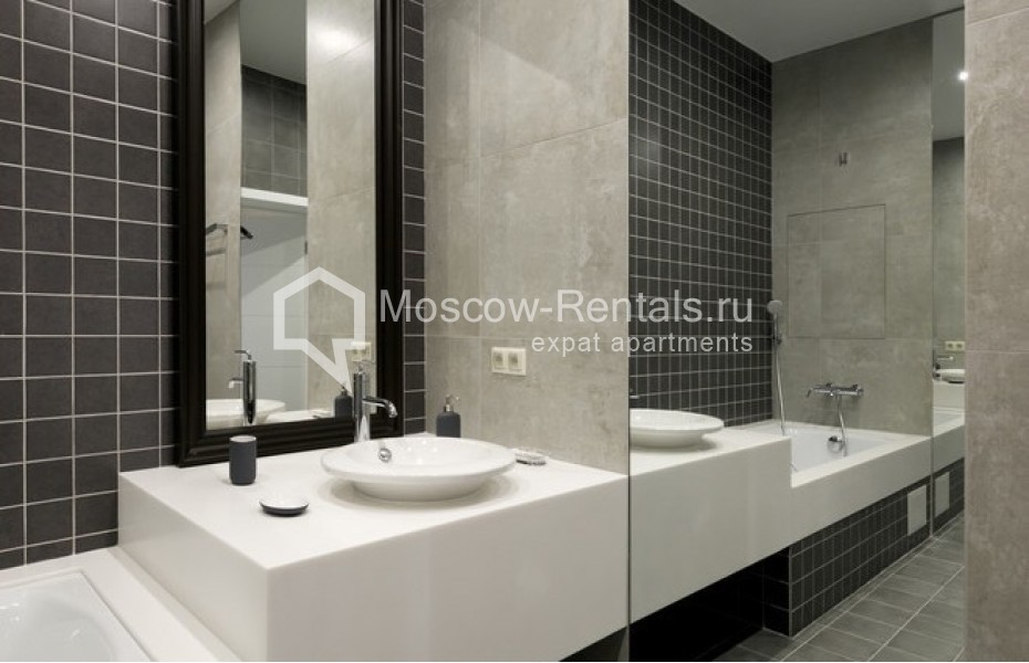 Photo #22 3-room (2 BR) apartment for <a href="http://moscow-rentals.ru/en/articles/long-term-rent" target="_blank">a long-term</a> rent
 in Russia, Moscow, Trubnaya sq, 2