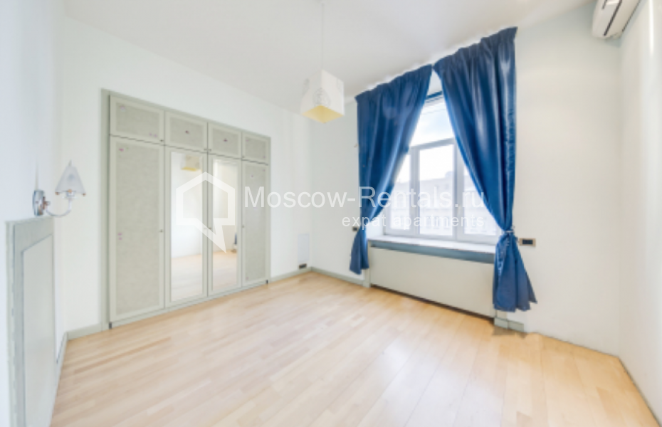 Photo #7 5-room (4 BR) apartment for <a href="http://moscow-rentals.ru/en/articles/long-term-rent" target="_blank">a long-term</a> rent
 in Russia, Moscow, Sadovaya-Samotechnaya str., 2/12