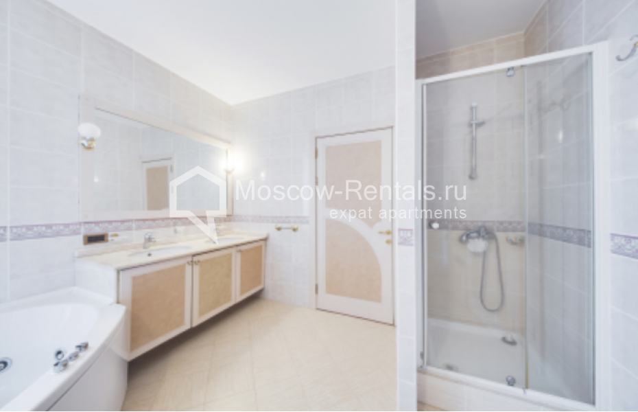 Photo #10 5-room (4 BR) apartment for <a href="http://moscow-rentals.ru/en/articles/long-term-rent" target="_blank">a long-term</a> rent
 in Russia, Moscow, Sadovaya-Samotechnaya str., 2/12