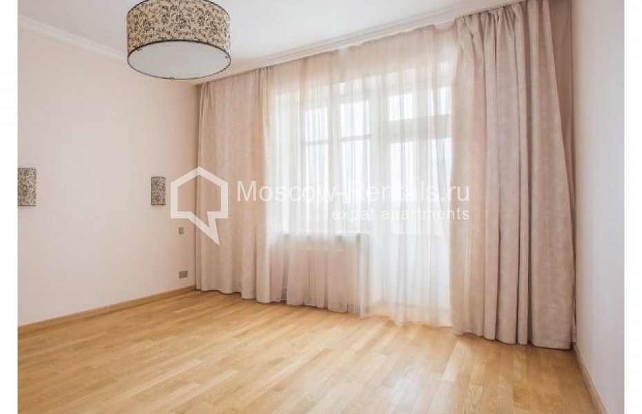 Photo #5 3-room (2 BR) apartment for <a href="http://moscow-rentals.ru/en/articles/long-term-rent" target="_blank">a long-term</a> rent
 in Russia, Moscow, Zoologizheskaya str., 30С2
