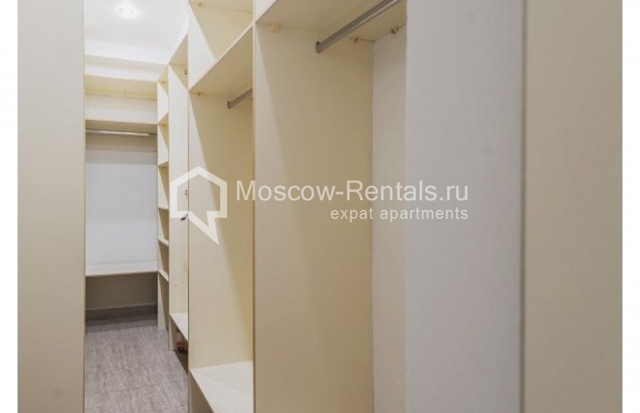 Photo #14 4-room (3 BR) apartment for <a href="http://moscow-rentals.ru/en/articles/long-term-rent" target="_blank">a long-term</a> rent
 in Russia, Moscow, Zoologicheskaya str., 18