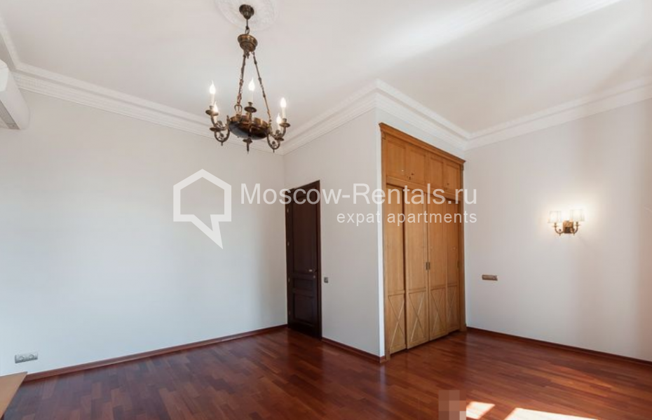 Photo #3 3-room (2 BR) apartment for <a href="http://moscow-rentals.ru/en/articles/long-term-rent" target="_blank">a long-term</a> rent
 in Russia, Moscow, Brusov lane, 6