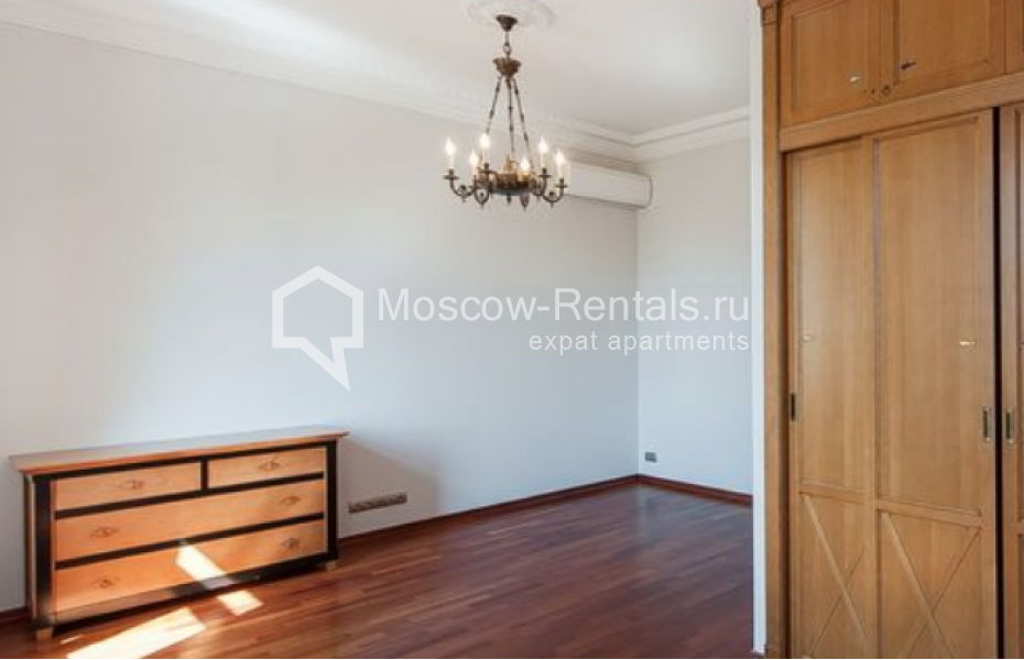 Photo #5 3-room (2 BR) apartment for <a href="http://moscow-rentals.ru/en/articles/long-term-rent" target="_blank">a long-term</a> rent
 in Russia, Moscow, Brusov lane, 6