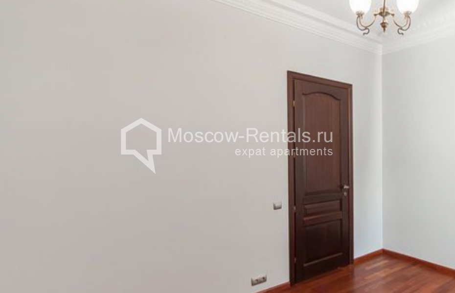 Photo #7 3-room (2 BR) apartment for <a href="http://moscow-rentals.ru/en/articles/long-term-rent" target="_blank">a long-term</a> rent
 in Russia, Moscow, Brusov lane, 6
