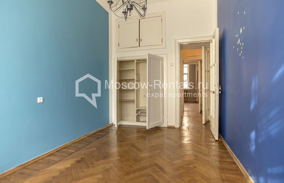 Photo #5 4-room (3 BR) apartment for <a href="http://moscow-rentals.ru/en/articles/long-term-rent" target="_blank">a long-term</a> rent
 in Russia, Moscow, Tverkskaya str, 25/9