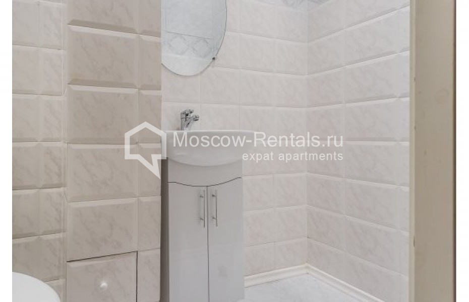 Photo #11 4-room (3 BR) apartment for <a href="http://moscow-rentals.ru/en/articles/long-term-rent" target="_blank">a long-term</a> rent
 in Russia, Moscow, Maly Levshinkyi lane, 12