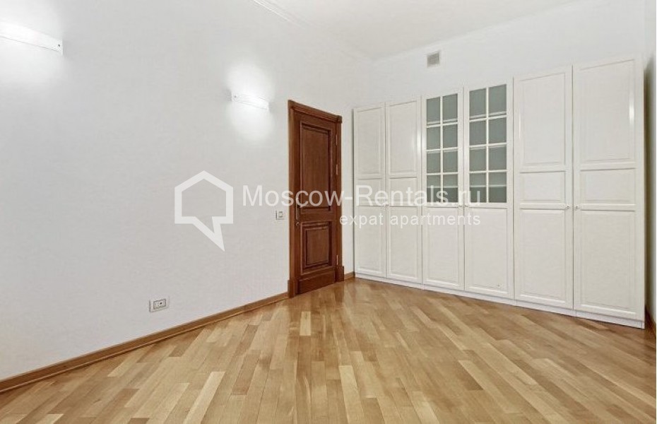 Photo #4 5-room (4 BR) apartment for <a href="http://moscow-rentals.ru/en/articles/long-term-rent" target="_blank">a long-term</a> rent
 in Russia, Moscow, Pokrovka str, 33c2