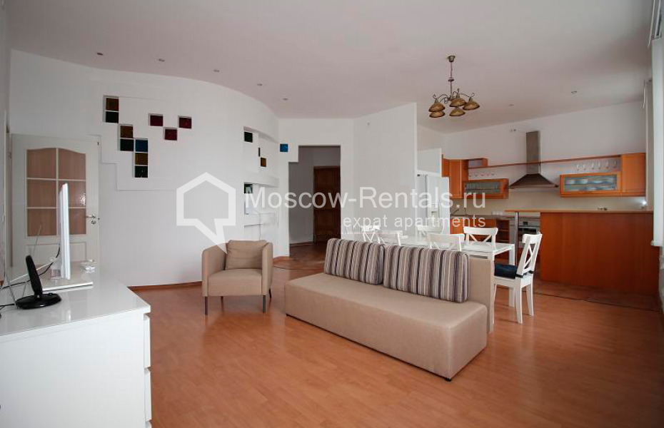 Photo #2 4-room (3 BR) apartment for <a href="http://moscow-rentals.ru/en/articles/long-term-rent" target="_blank">a long-term</a> rent
 in Russia, Moscow, Brusov lane, 2/14С4