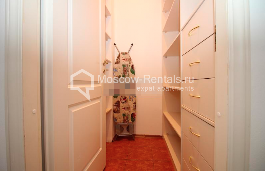 Photo #10 4-room (3 BR) apartment for <a href="http://moscow-rentals.ru/en/articles/long-term-rent" target="_blank">a long-term</a> rent
 in Russia, Moscow, Brusov lane, 2/14С4