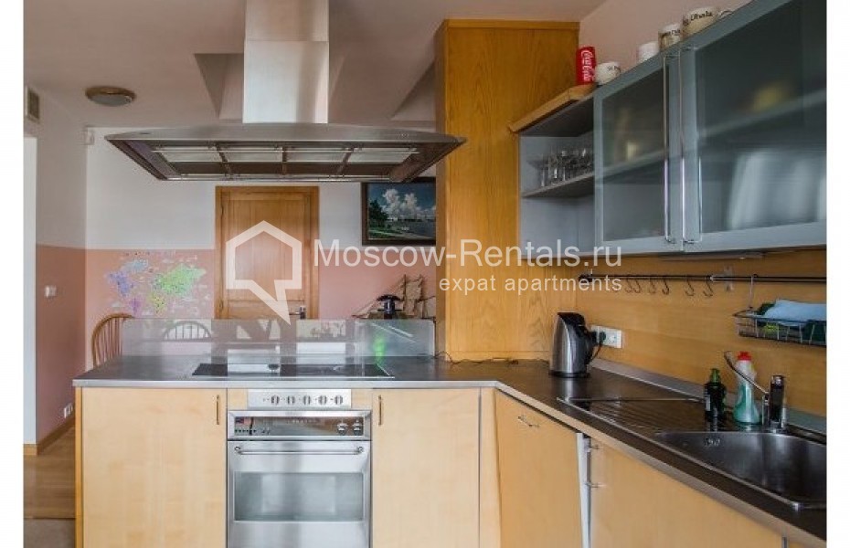 Photo #5 4-room (3 BR) apartment for <a href="http://moscow-rentals.ru/en/articles/long-term-rent" target="_blank">a long-term</a> rent
 in Russia, Moscow, Petrovskyi lane, 8