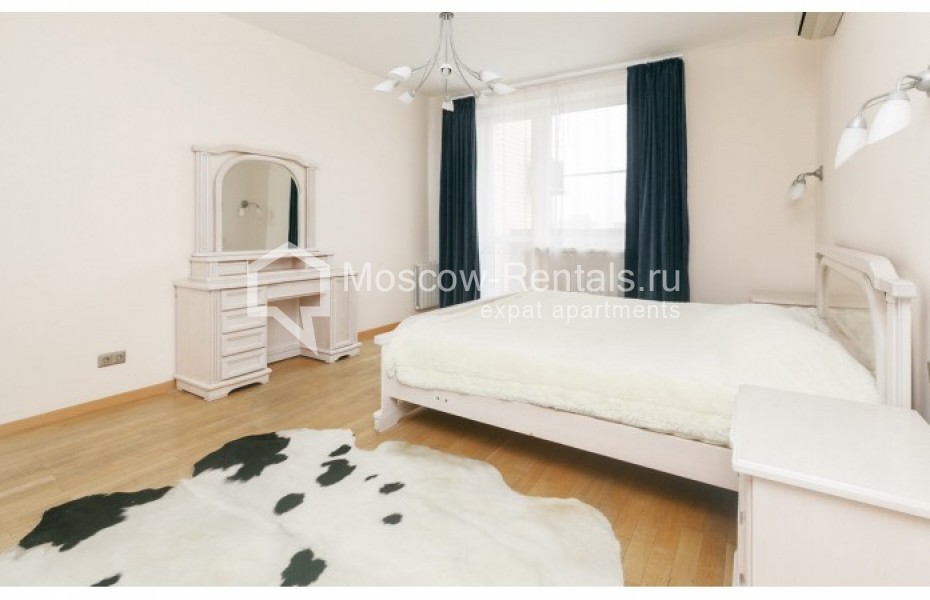 Photo #5 3-room (2 BR) apartment for <a href="http://moscow-rentals.ru/en/articles/long-term-rent" target="_blank">a long-term</a> rent
 in Russia, Moscow, B. Gruzinskaya str., 37с2
