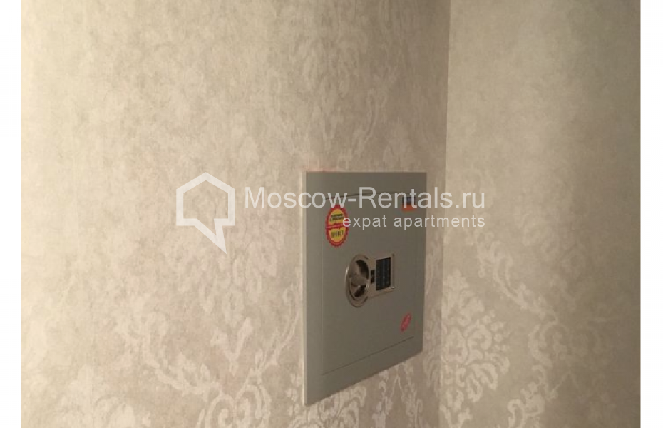 Photo #17 4-room (3 BR) apartment for <a href="http://moscow-rentals.ru/en/articles/long-term-rent" target="_blank">a long-term</a> rent
 in Russia, Moscow, Pokryshkina str, 1