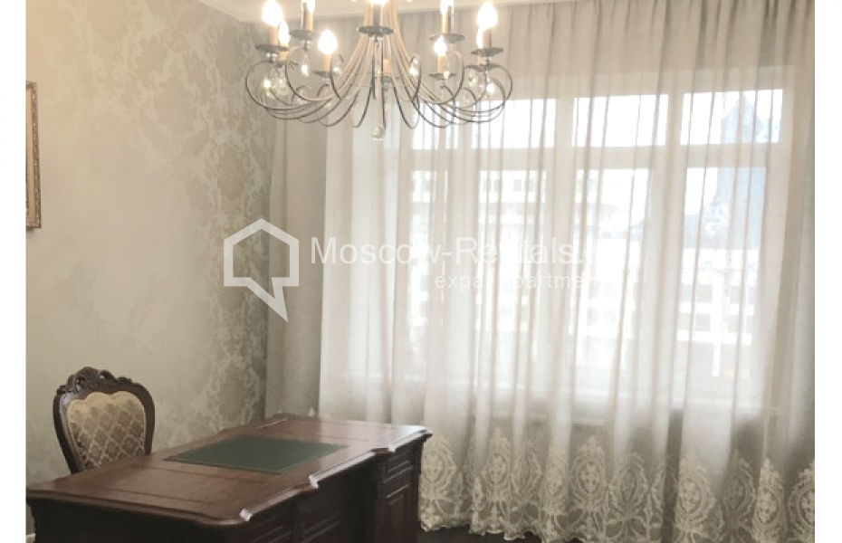 Photo #11 4-room (3 BR) apartment for <a href="http://moscow-rentals.ru/en/articles/long-term-rent" target="_blank">a long-term</a> rent
 in Russia, Moscow, Pokryshkina str, 1