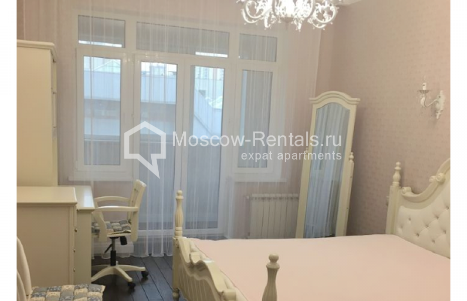 Photo #9 4-room (3 BR) apartment for <a href="http://moscow-rentals.ru/en/articles/long-term-rent" target="_blank">a long-term</a> rent
 in Russia, Moscow, Pokryshkina str, 1