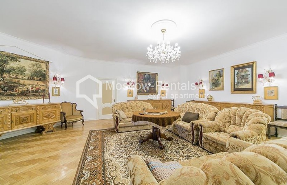 Photo #1 5-room (4 BR) apartment for <a href="http://moscow-rentals.ru/en/articles/long-term-rent" target="_blank">a long-term</a> rent
 in Russia, Moscow, Mozhaiskoe shosse, 2
