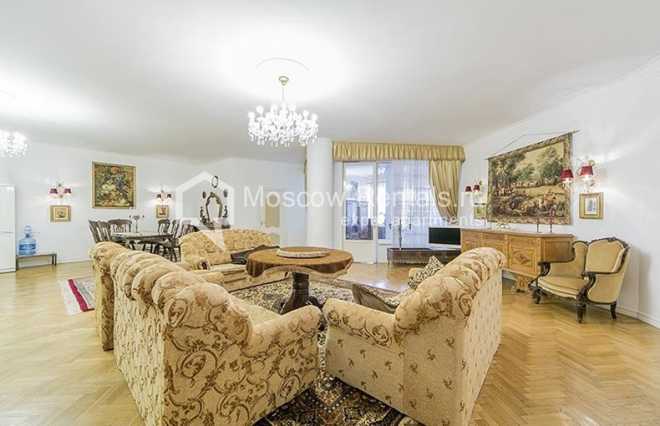 Photo #2 5-room (4 BR) apartment for <a href="http://moscow-rentals.ru/en/articles/long-term-rent" target="_blank">a long-term</a> rent
 in Russia, Moscow, Mozhaiskoe shosse, 2