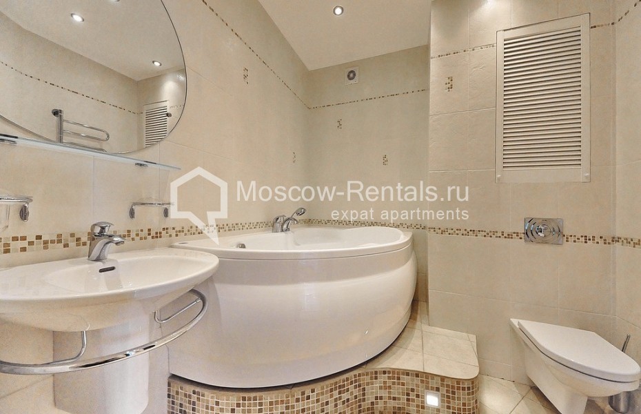 Photo #8 2-room (1 BR) apartment for <a href="http://moscow-rentals.ru/en/articles/long-term-rent" target="_blank">a long-term</a> rent
 in Russia, Moscow, 2nd Frunzenskaya str, 7